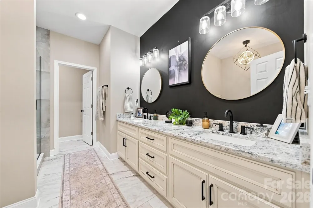 34 Colts Neck Lane Taylorsville, NC 28681