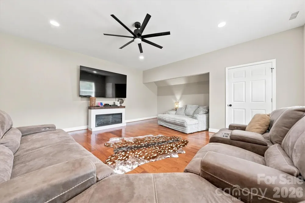 34 Colts Neck Lane Taylorsville, NC 28681