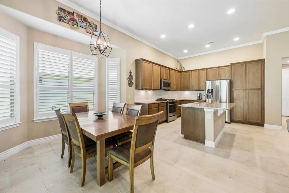 9905 Teakwood Avenue Denton, TX 76207