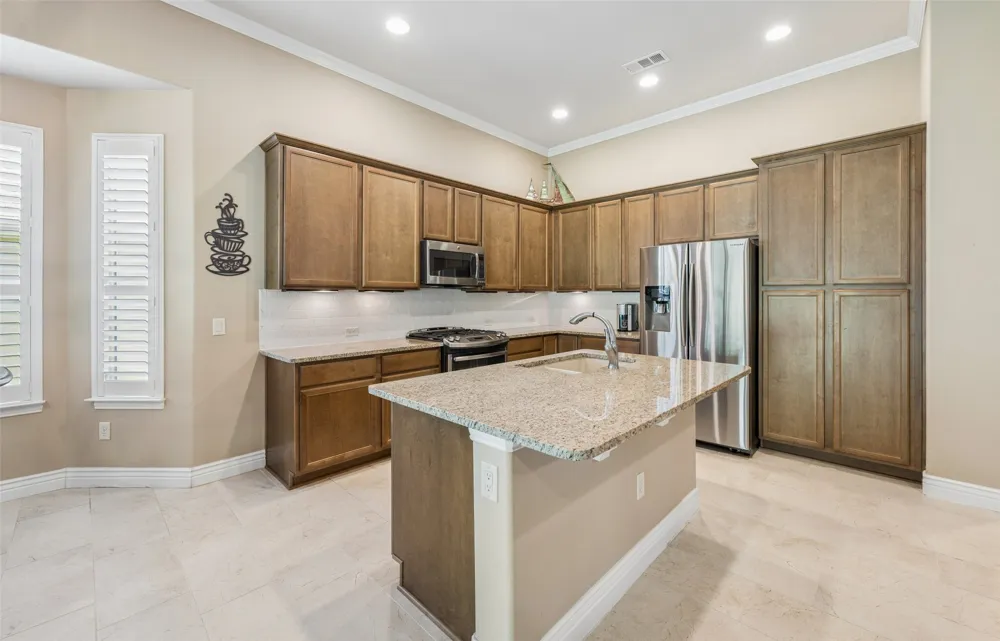 9905 Teakwood Avenue Denton, TX 76207