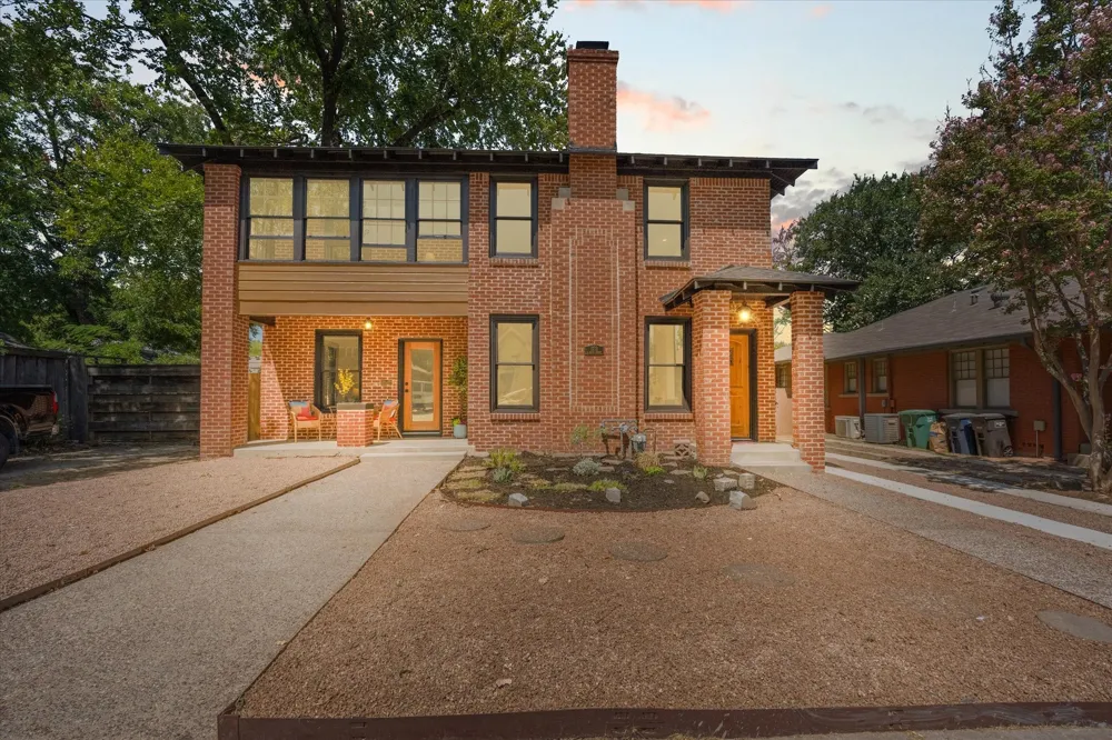 1718 S Adams Street Fort Worth, TX 76110