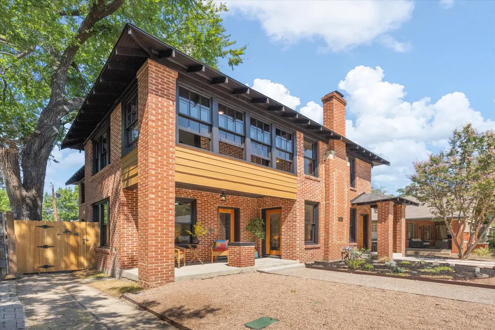 1718 S Adams Street Fort Worth, TX 76110
