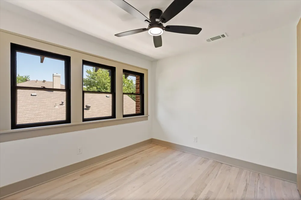 1718 S Adams Street Fort Worth, TX 76110