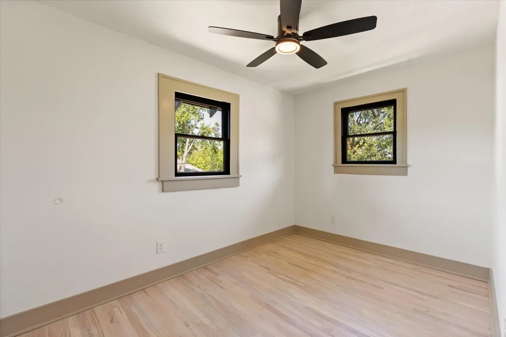 1718 S Adams Street Fort Worth, TX 76110