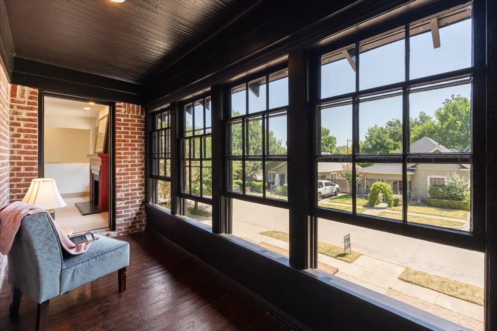 1718 S Adams Street Fort Worth, TX 76110
