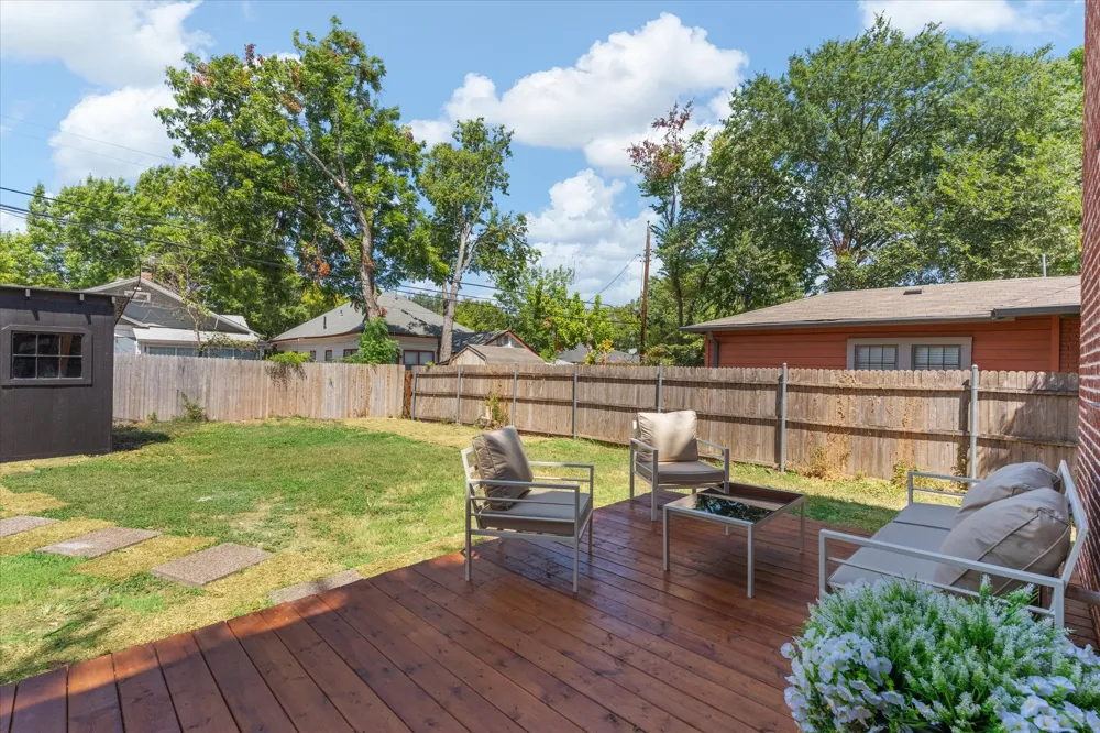 1718 S Adams Street Fort Worth, TX 76110