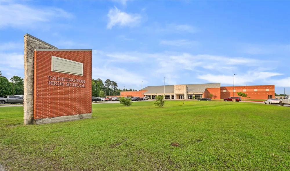 1081 Tarkington Timbers Drive Cleveland, TX 77327