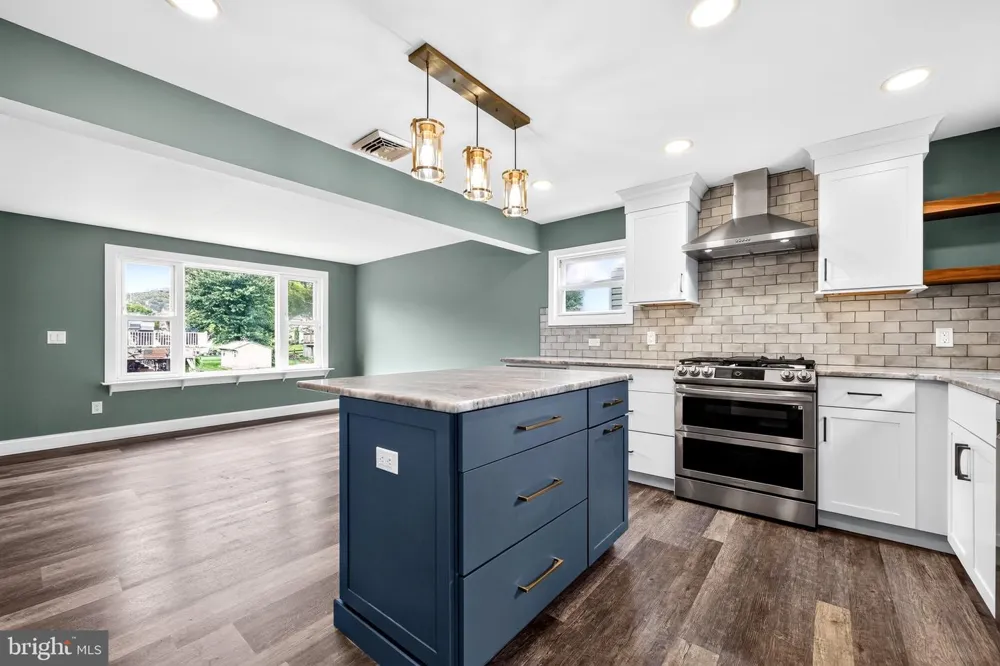 510 POPLAR STREET Bally, PA 19503
