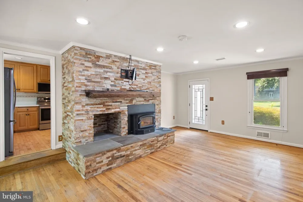 2207 WITTINGTON BOULEVARD Alexandria, VA 22308