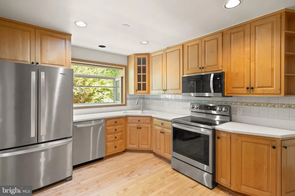 2207 WITTINGTON BOULEVARD Alexandria, VA 22308