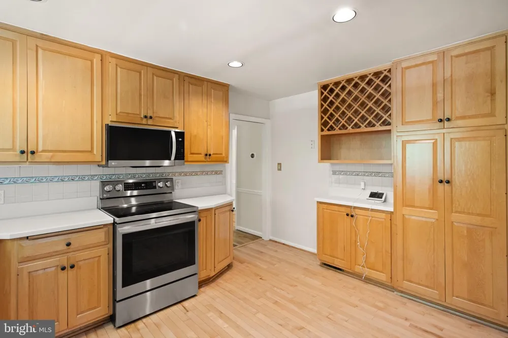 2207 WITTINGTON BOULEVARD Alexandria, VA 22308