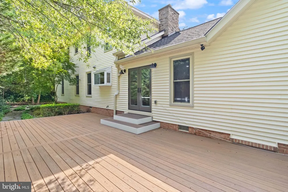 2207 WITTINGTON BOULEVARD Alexandria, VA 22308