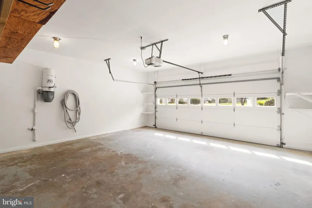 2207 WITTINGTON BOULEVARD Alexandria, VA 22308