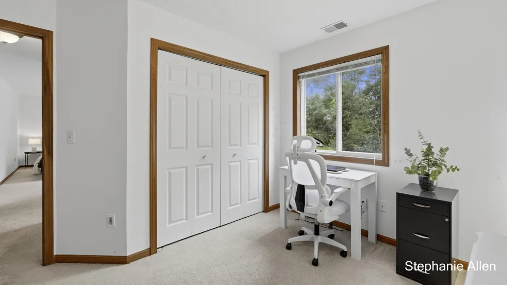 663 Ridgefield Drive Coopersville, MI 49404