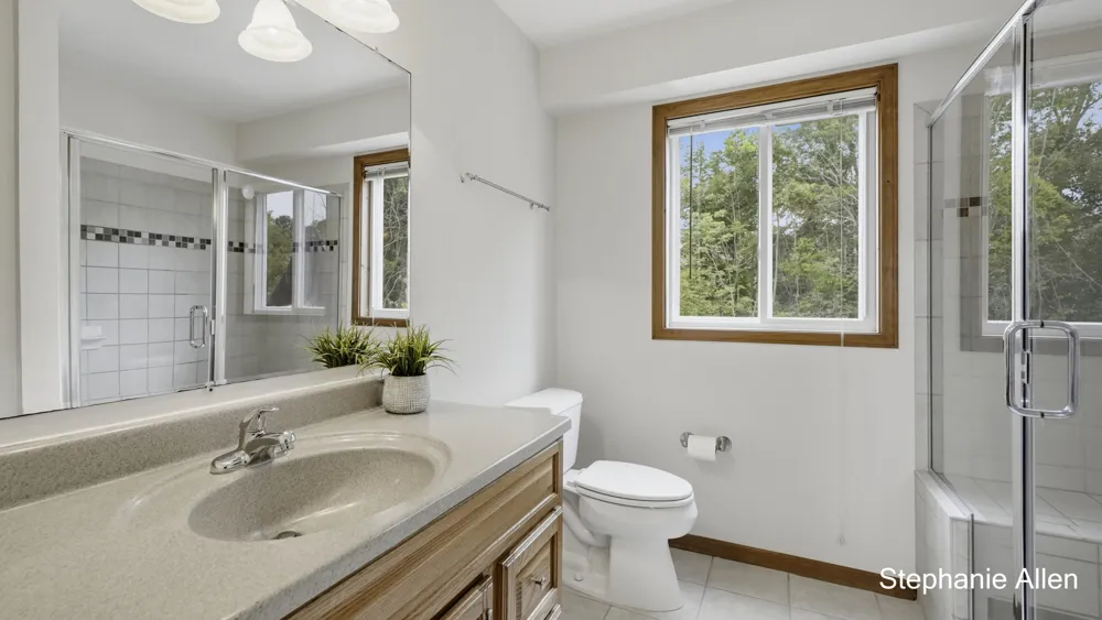 663 Ridgefield Drive Coopersville, MI 49404