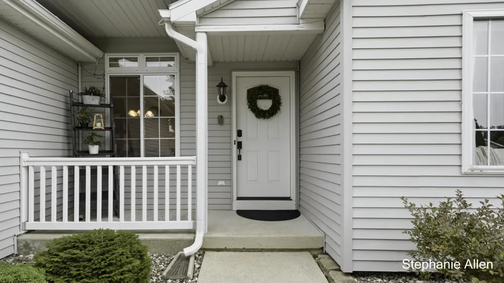 663 Ridgefield Drive Coopersville, MI 49404