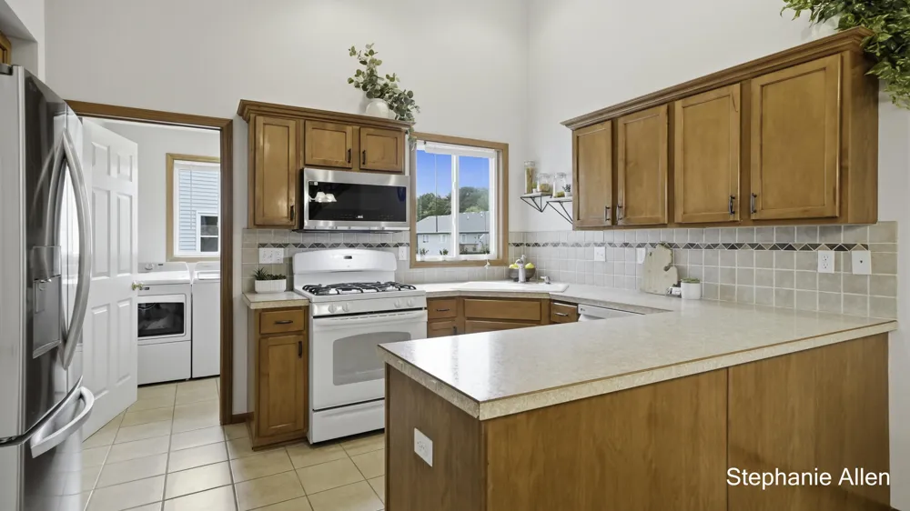 663 Ridgefield Drive Coopersville, MI 49404