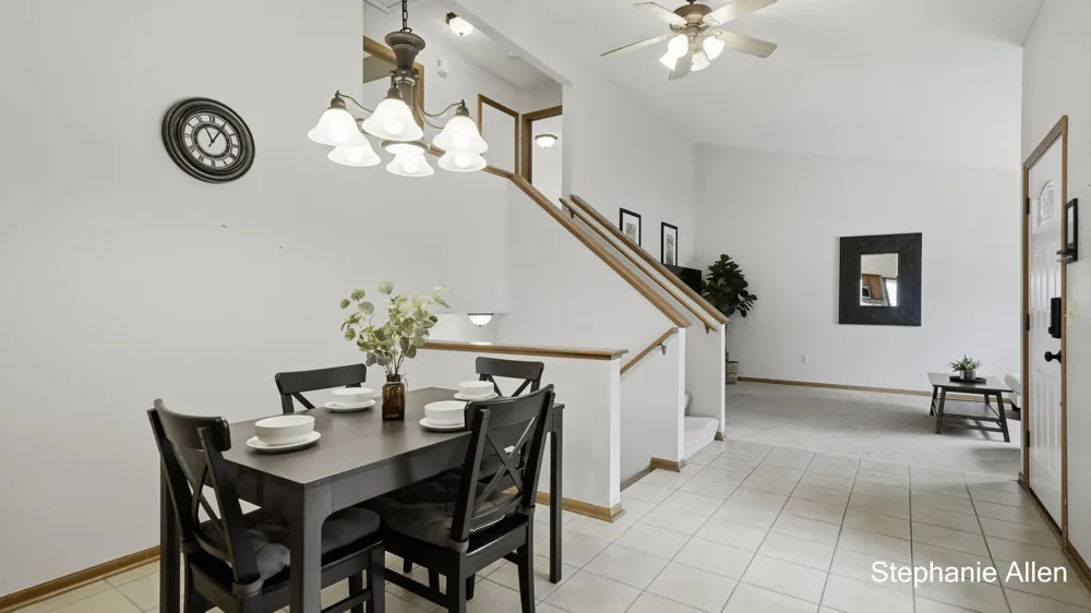 663 Ridgefield Drive Coopersville, MI 49404