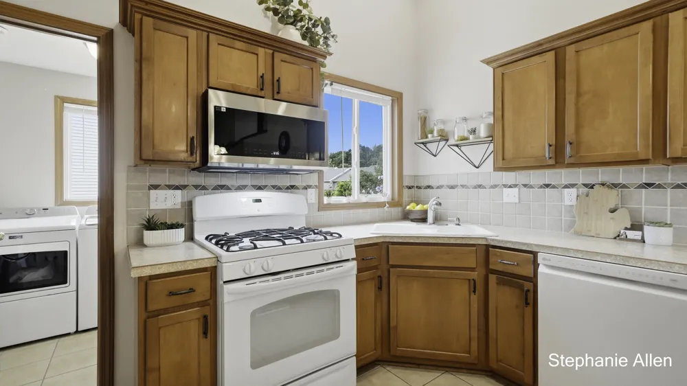 663 Ridgefield Drive Coopersville, MI 49404