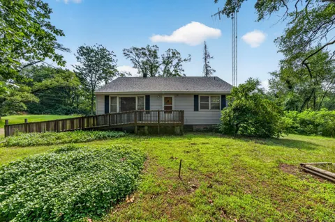 3086 Detroit Road