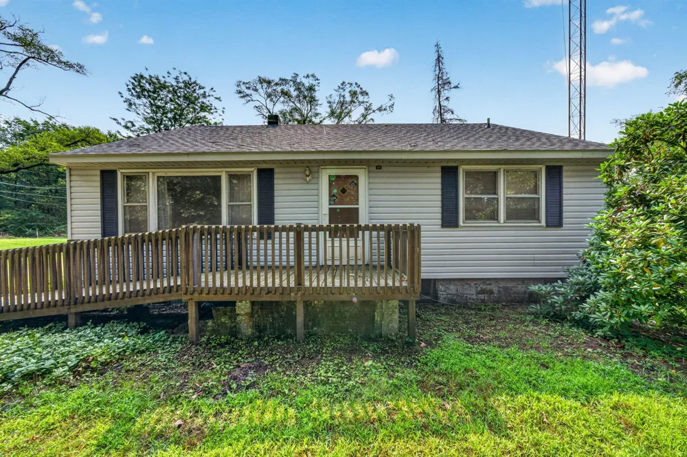 3086 Detroit Road Niles, MI 49120
