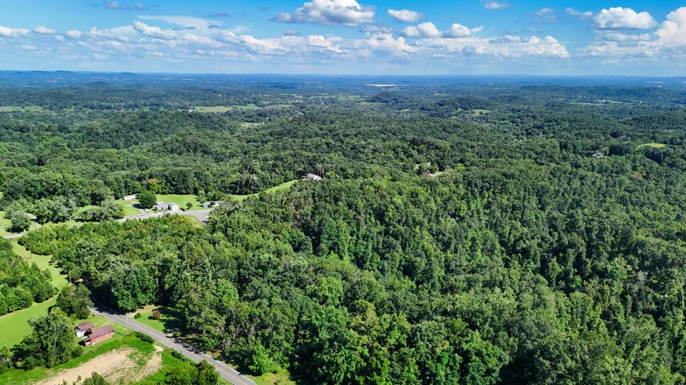 1 Lindsey Hollow Rd Gallatin, TN 37066
