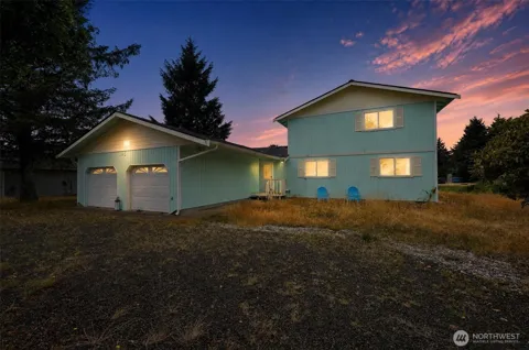 393 Canal Drive SE