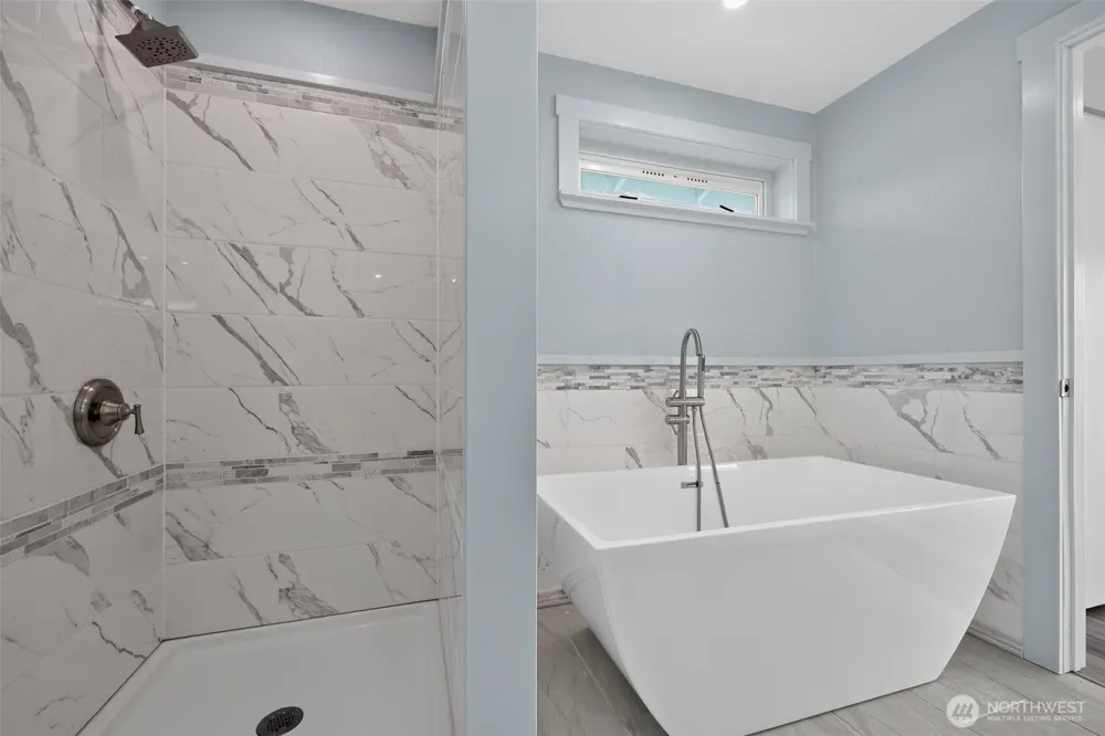 393 Canal Drive SE Ocean Shores, WA 98569