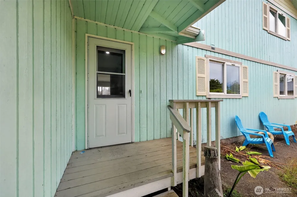 393 Canal Drive SE Ocean Shores, WA 98569