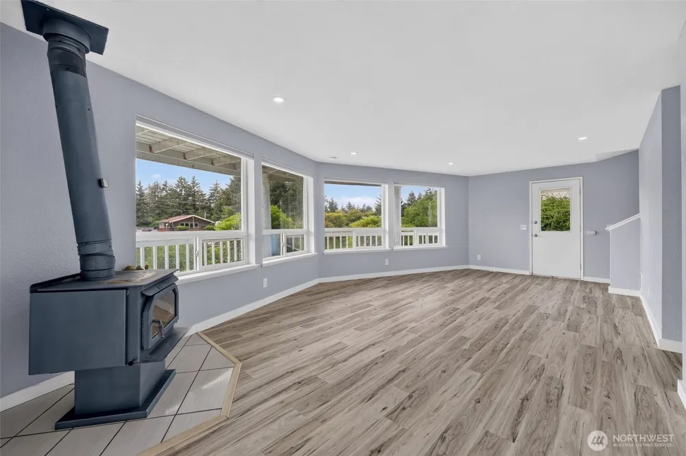 393 Canal Drive SE Ocean Shores, WA 98569