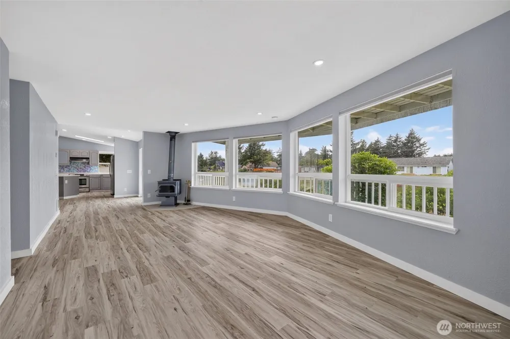393 Canal Drive SE Ocean Shores, WA 98569
