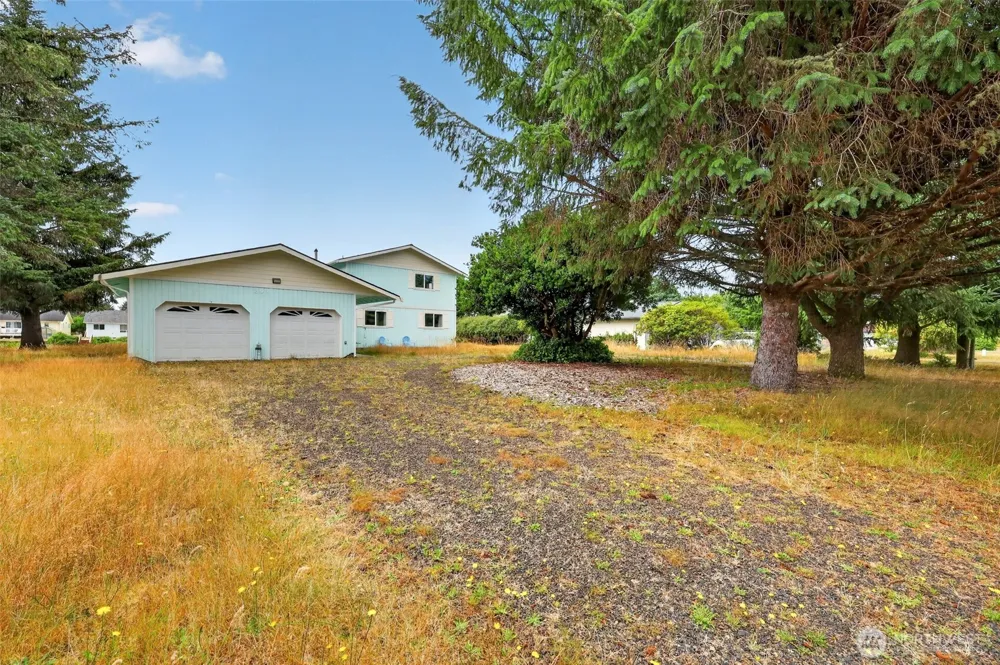 393 Canal Drive SE Ocean Shores, WA 98569