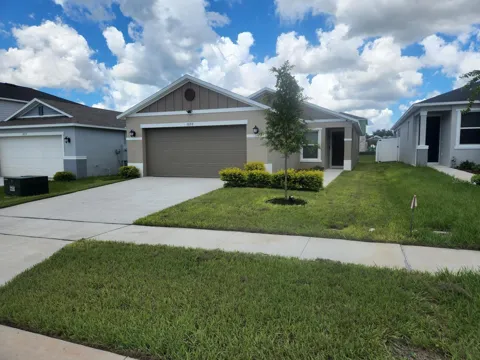 1055 PAPAYA CIRCLE
