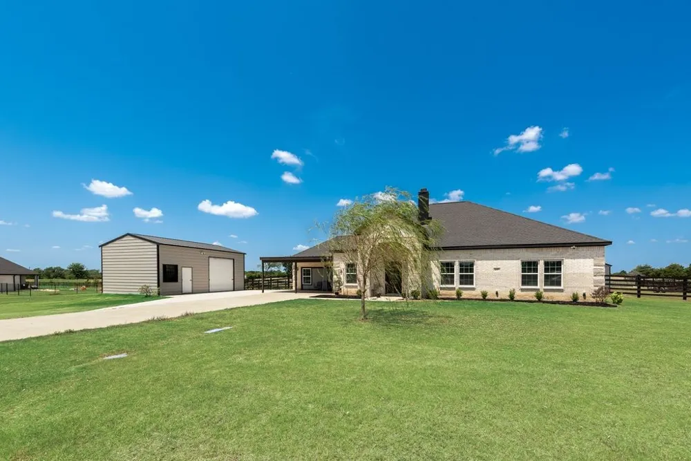 247 Private Road 7413 Road Wills Point, TX 75169