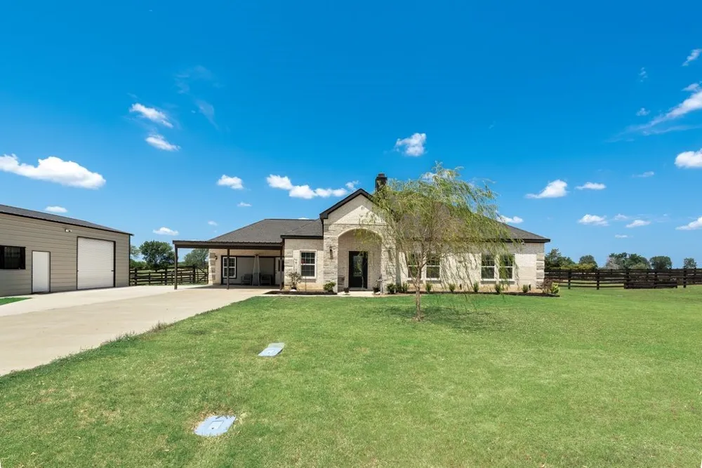247 Private Road 7413 Road Wills Point, TX 75169