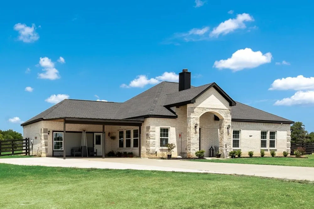 247 Private Road 7413 Road Wills Point, TX 75169