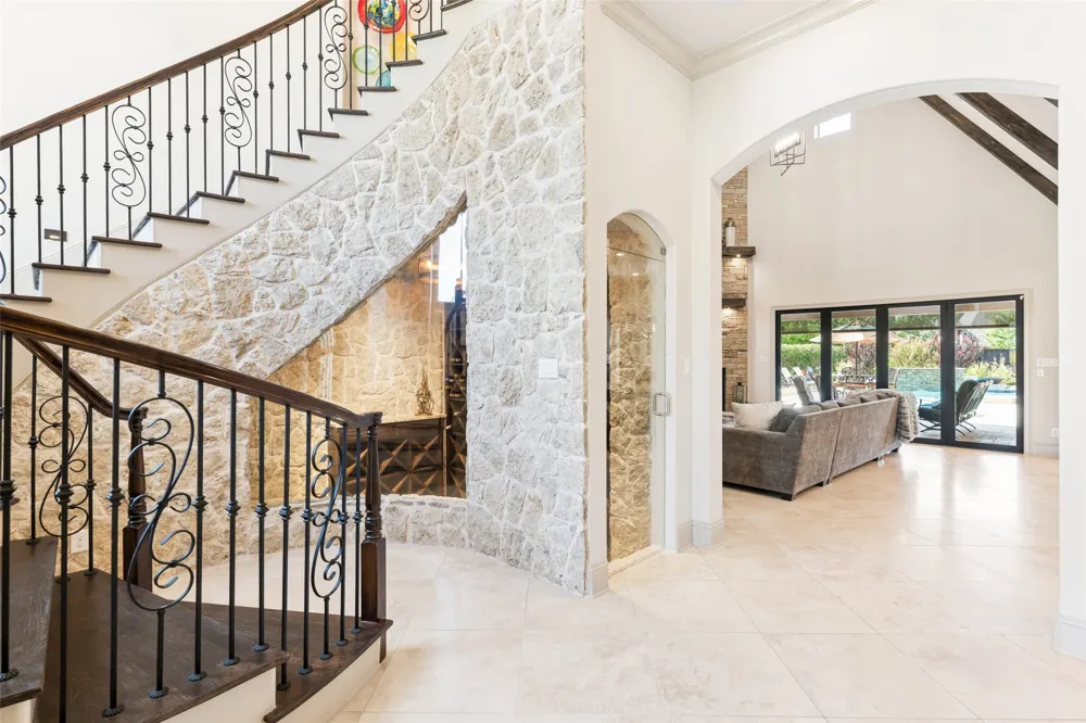 809 Lyndsey Way Colleyville, TX 76034