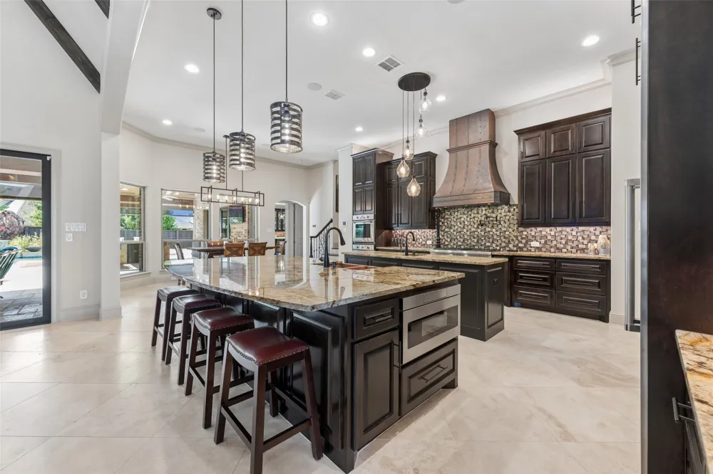 809 Lyndsey Way Colleyville, TX 76034