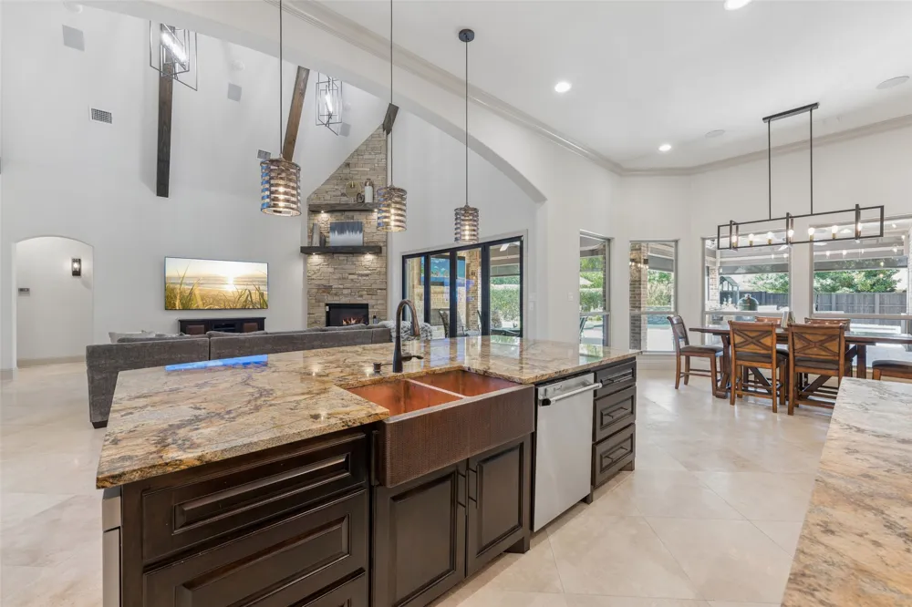 809 Lyndsey Way Colleyville, TX 76034