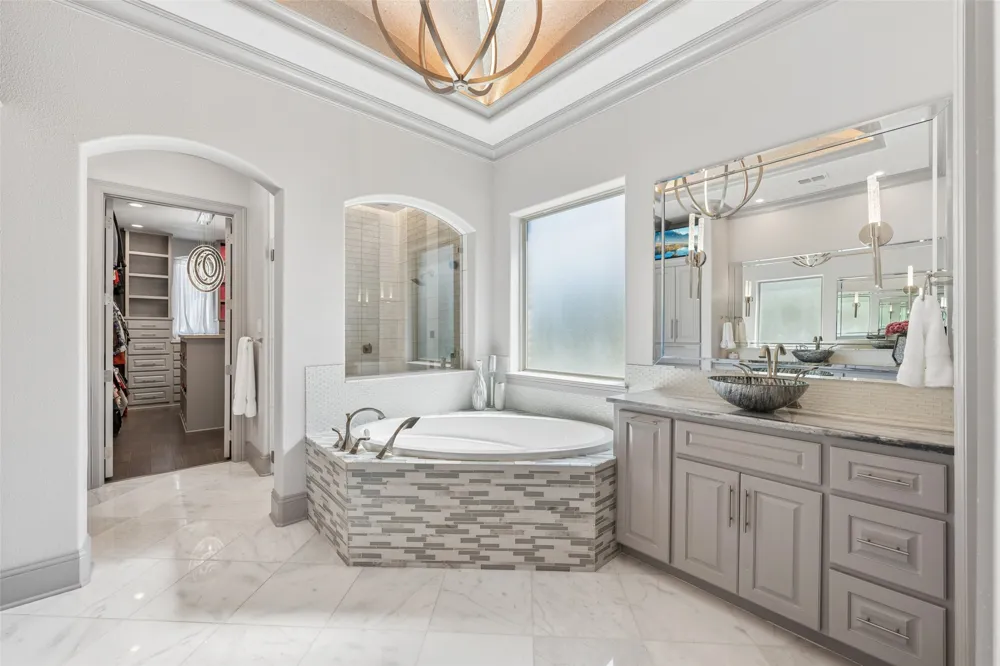 809 Lyndsey Way Colleyville, TX 76034