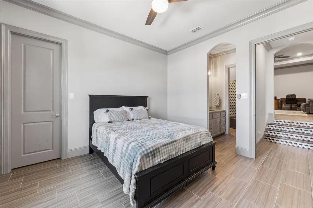 809 Lyndsey Way Colleyville, TX 76034