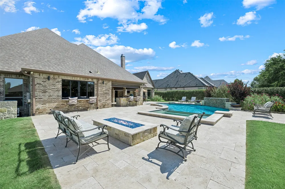 809 Lyndsey Way Colleyville, TX 76034