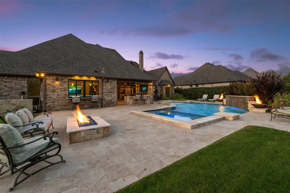 809 Lyndsey Way Colleyville, TX 76034