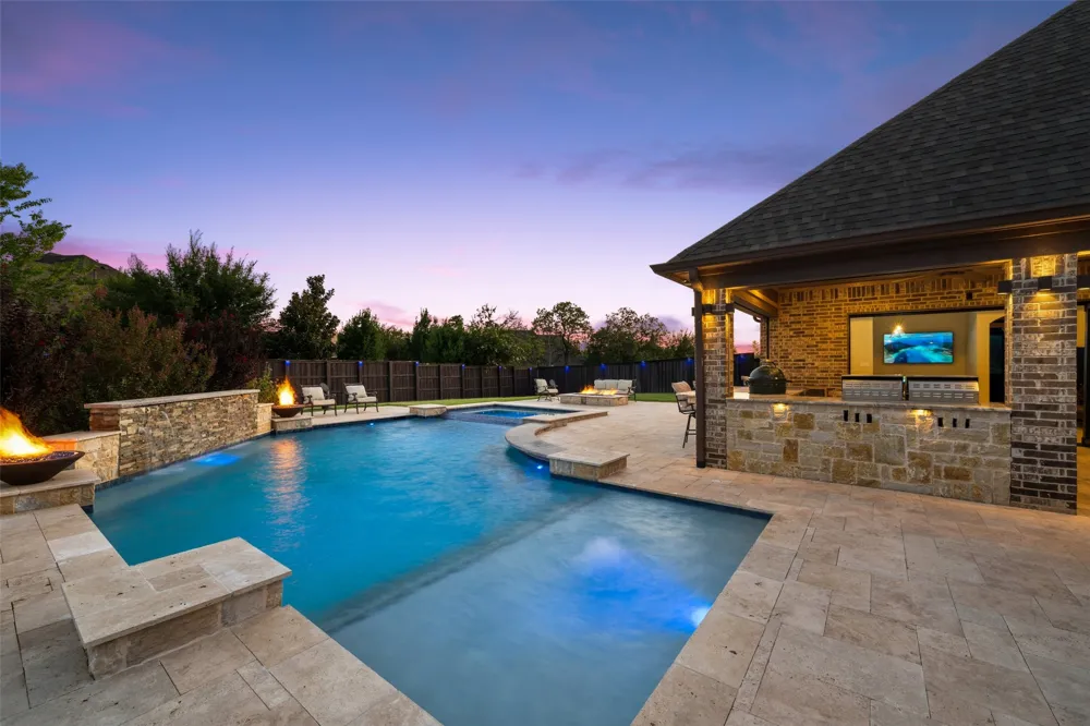 809 Lyndsey Way Colleyville, TX 76034