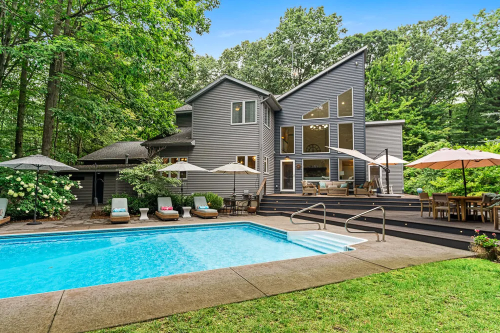16275 Riley Street Holland, MI 49424
