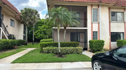 331 Lakeview Dr #101
