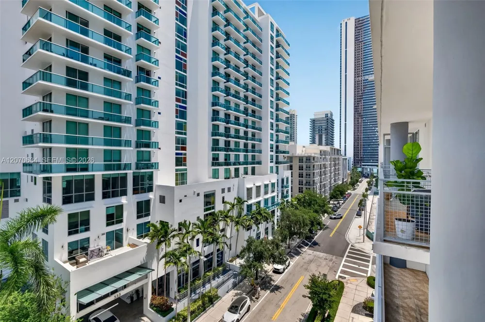 350 NE 24th St #609 Miami, FL 33137
