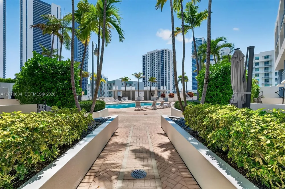 350 NE 24th St #609 Miami, FL 33137