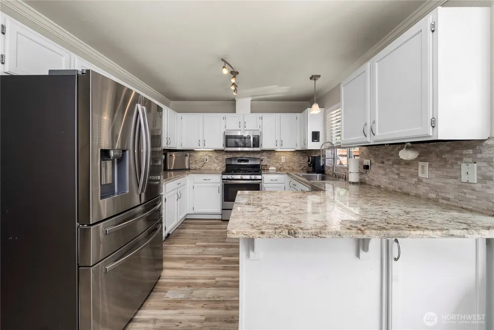 3288 NW Happy Hollow Lane Silverdale, WA 98383
