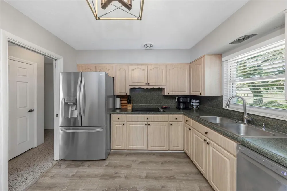6191 6TH AVENUE S St Petersburg, FL 33707
